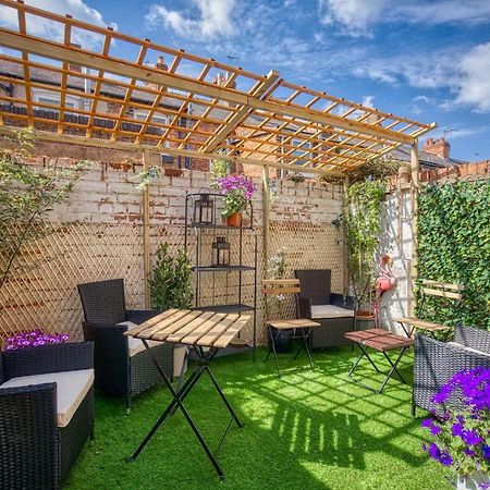 *New* Chester Canal Side 2 Bed Character Home מראה חיצוני תמונה