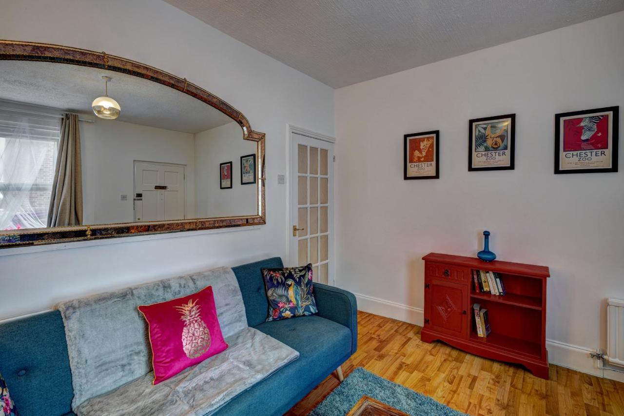 *New* Chester Canal Side 2 Bed Character Home מראה חיצוני תמונה